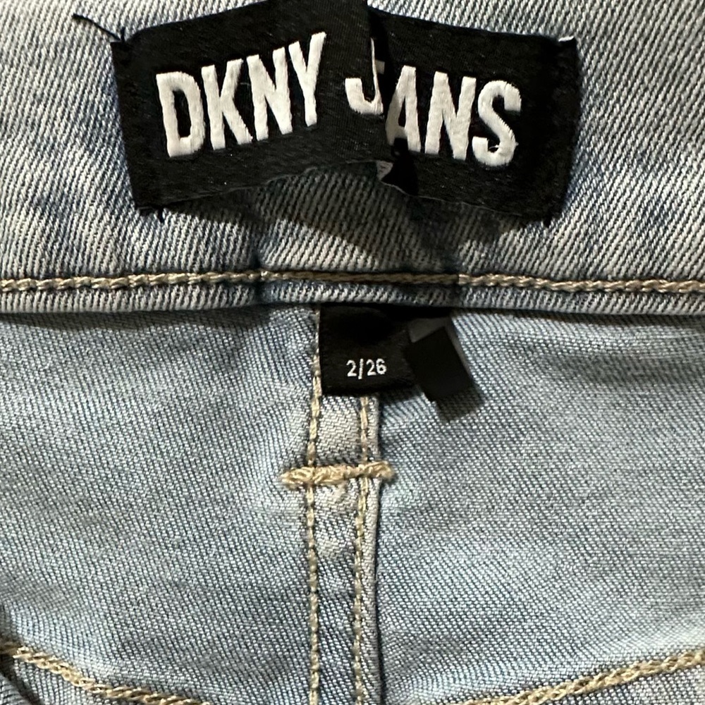 DKNY long with a denim maxi skirt from Jeans.
Size: 2 - Picture 7 of 10